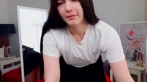 Snapshot of albi_sunny chatting on March 2026 05:46:02 AM Albi online show from March 2026 05:46:02 AM