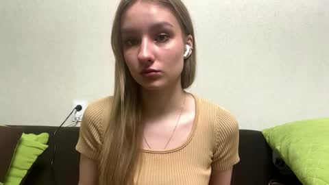 Lina   online show from March 2026 02:34:01 PM