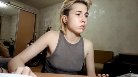 Snapshot of aldamcclearen chatting on December 2025 03:38:02 AM aldamcclearen online show from December 2025 03:38:02 AM