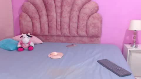 Snapshot of aldana_stone chatting on January 2025 10:18:01 PM aldana_stone online show from January 2025 10:18:01 PM