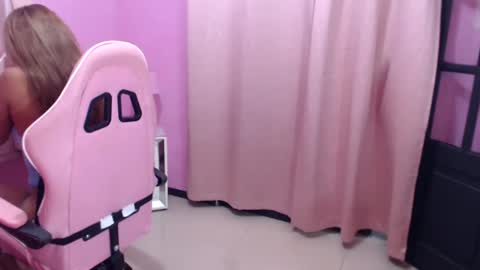 Snapshot of aldana_stone chatting on November 2025 09:00:02 PM aldana_stone online show from November 2025 09:00:02 PM