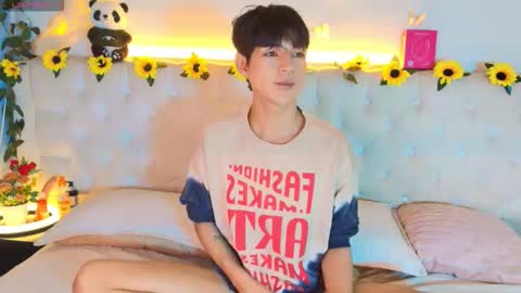 ale_aurarashi online show from March 2026 04:19:01 AM