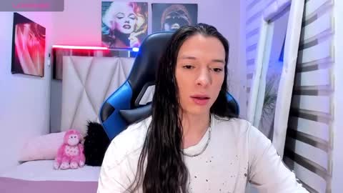 Snapshot of ale_noah_xxx chatting on January 2025 05:01:01 AM ale_noah_xxx online show from January 2025 05:01:01 AM