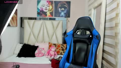 Snapshot of ale_noah_xxx chatting on February 2025 03:11:02 AM ale_noah_xxx online show from February 2025 03:11:02 AM