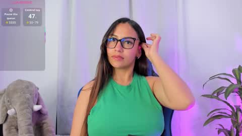 aleaa  online show from October 2025 12:52:02 AM