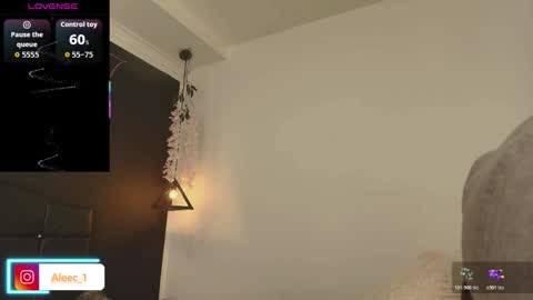 Snapshot of alecadrews_ chatting on December 2025 07:09:01 PM ALEC ANDREWS online show from December 2025 07:09:01 PM