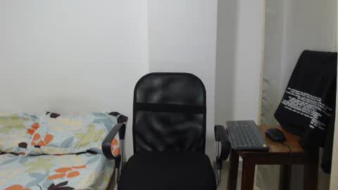 Snapshot of aleex_miller chatting on November 2025 04:12:02 AM aleex_miller online show from November 2025 04:12:02 AM