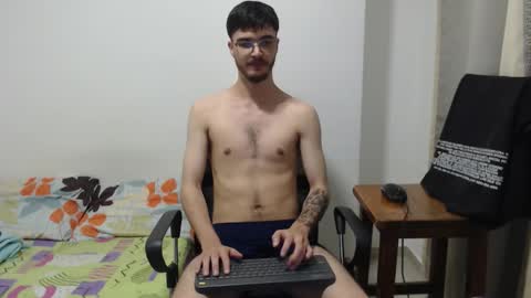 Snapshot of aleex_miller chatting on November 2025 01:04:02 AM aleex_miller online show from November 2025 01:04:02 AM