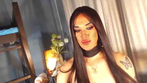 aleinacroft online show from February 2025 04:07:01 PM