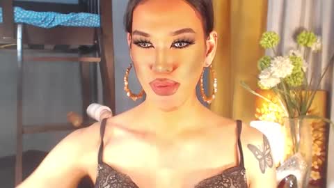 aleinacroft online show from March 2025 03:02:01 AM