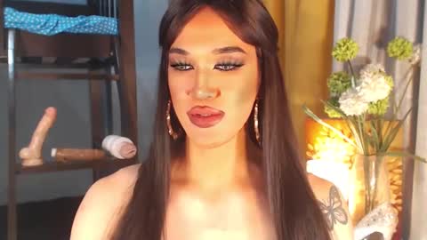 aleinacroft online show from March 2025 06:48:02 AM