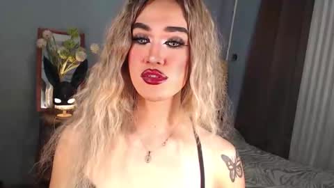 aleinacroft online show from October 2025 01:56:01 AM