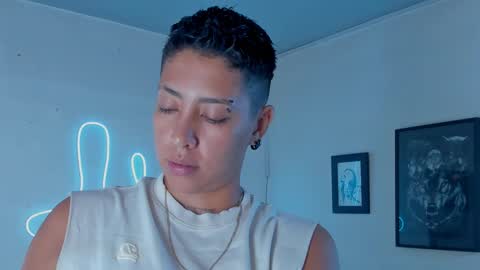 Alejandra online show from November 2025 10:48:02 PM