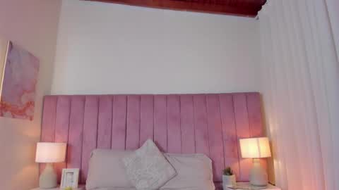Snapshot of aleja_arango chatting on October 2025 10:20:02 PM Alejandra Arango online show from October 2025 10:20:02 PM