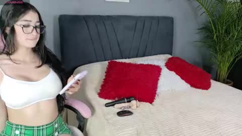 Alejandra Jones online show from November 2025 10:10:02 PM