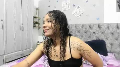 alejandra_evanss online show from February 2025 03:01:02 AM