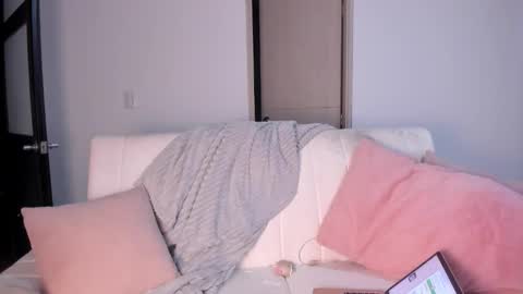 Snapshot of alejandraaa_ chatting on December 2025 02:06:01 AM alejandraaa_ online show from December 2025 02:06:01 AM