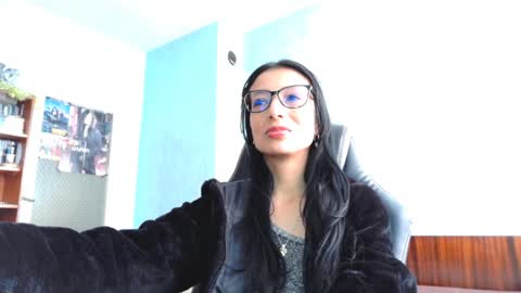 Alejandra online show from December 2024 11:44:02 AM