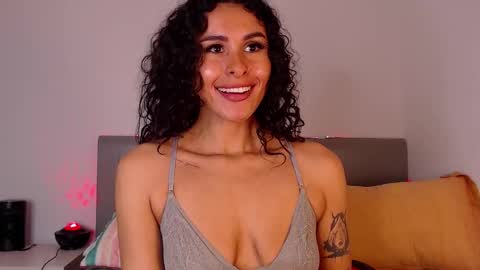 Danna Ray online show from December 2025 09:21:02 PM