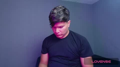 Snapshot of alejandro_vt chatting on October 2025 03:21:02 AM Alejandro G online show from October 2025 03:21:02 AM