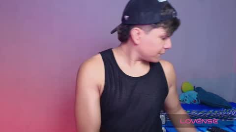 Snapshot of alejandro_vt chatting on November 2025 02:47:01 AM Alejandro G online show from November 2025 02:47:01 AM