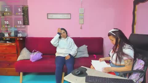 Snapshot of alejita_smithh chatting on November 2025 08:44:01 PM zoe and Kataleya online show from November 2025 08:44:01 PM