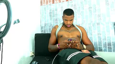 alejo_21cm online show from February 2025 05:38:01 AM