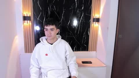 alejo_gray1 online show from November 2025 03:18:02 AM