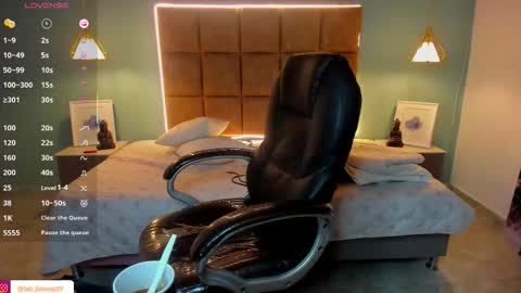 ALejoo Saenz online show from September 2025 08:26:01 AM