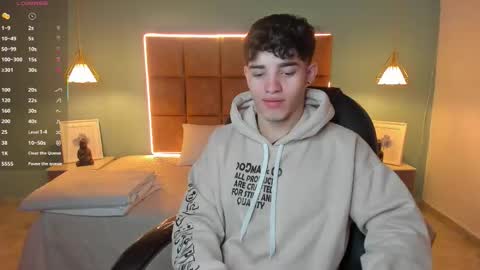 ALejoo Saenz online show from October 2025 03:17:01 AM