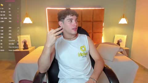 ALejoo Saenz online show from October 2025 02:22:02 AM