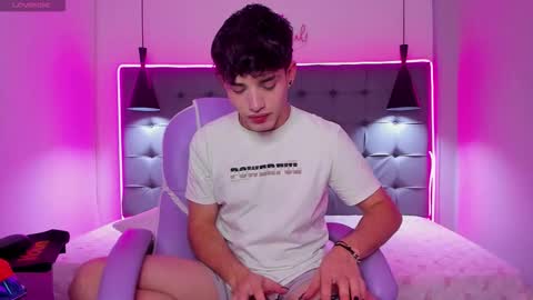 ALejoo Saenz online show from December 2025 10:03:01 PM