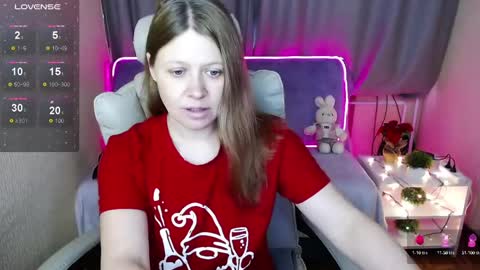 Snapshot of alekasamui chatting on December 2024 05:52:02 AM Aleksa online show from December 2024 05:52:02 AM