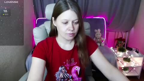 Snapshot of alekasamui chatting on February 2025 03:42:01 AM Aleksa online show from February 2025 03:42:01 AM