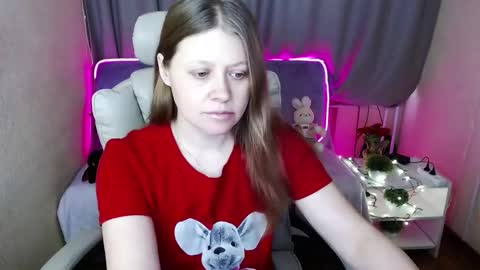 Snapshot of alekasamui chatting on February 2025 04:53:01 AM Aleksa online show from February 2025 04:53:01 AM