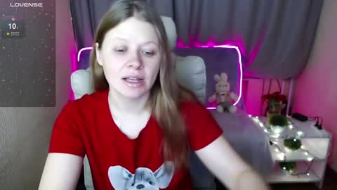 Snapshot of alekasamui chatting on March 2025 12:39:02 AM Aleksa online show from March 2025 12:39:02 AM