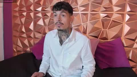 aleking13 online show from October 2025 12:24:02 PM