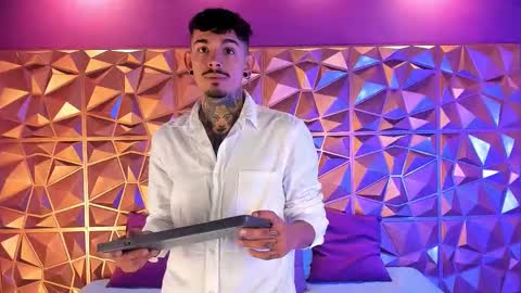 aleking13 online show from October 2025 12:23:02 PM