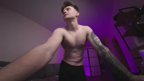 Alex and Linar online show from November 2025 04:18:02 PM