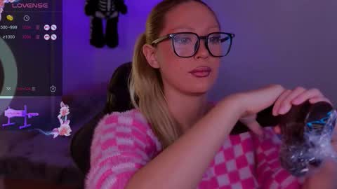 Snapshot of aleksacandy chatting on November 2025 03:12:02 PM aleksacandy online show from November 2025 03:12:02 PM