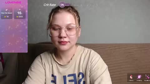 Snapshot of aleksaflirt chatting on February 2025 08:51:02 PM Aleksa online show from February 2025 08:51:02 PM