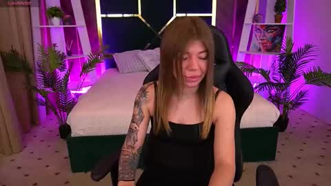 aleksaloree online show from October 2025 08:15:02 AM