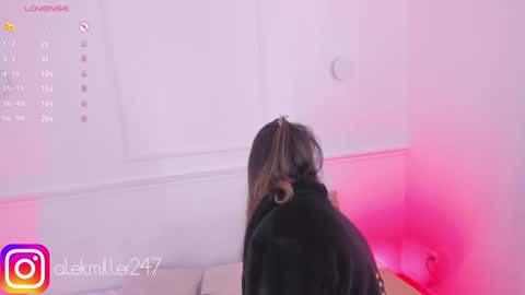 Snapshot of aleksandra_miller chatting on January 2025 06:31:01 PM Aleksandra online show from January 2025 06:31:01 PM