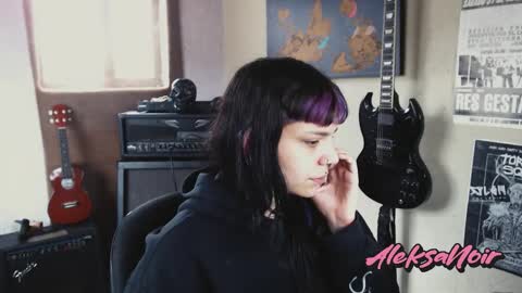 Snapshot of aleksanoir chatting on September 2025 03:14:01 PM AleksaNoir online show from September 2025 03:14:01 PM