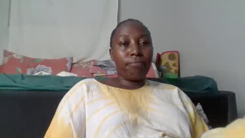 Noreen Kennth and Emilly online show from October 2025 07:12:01 PM