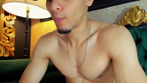 Alessandro King online show from May 2026 09:33:01 PM