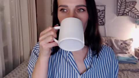 Sandra online show from December 2024 07:03:02 PM