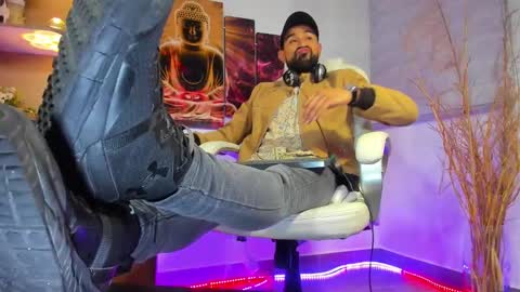 ALESSANDRO  WYE online show from February 2025 04:15:01 AM