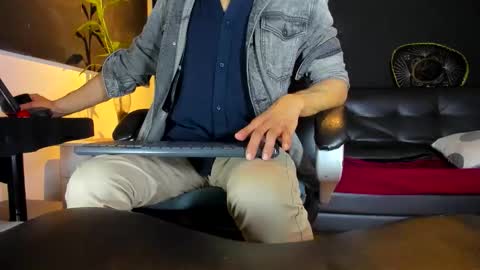 ALESSANDRO  WYE online show from February 2026 04:09:01 AM