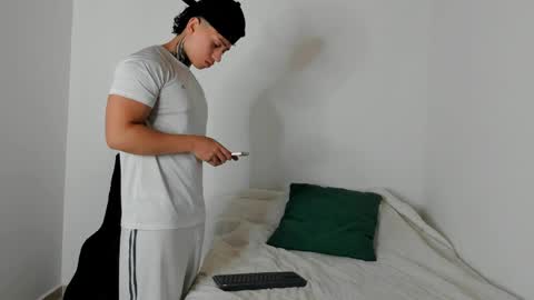 Alessandro online show from March 2026 01:17:02 AM